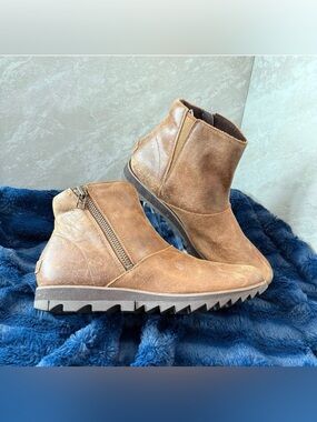 Sorel - Harlow Zip Waterproof Leather Ankle Boots - 9 / Brown
